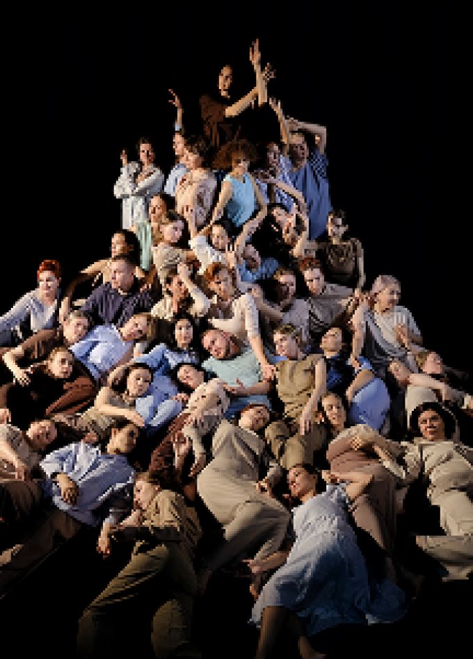 Пластический спектакль "За твоей спиной"